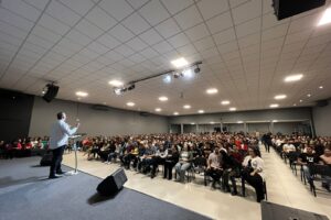 Veja mais sobre a Palavra Viva Church Palhoça