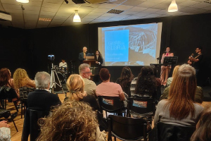 Veja mais sobre a Palavra Viva Church Latina